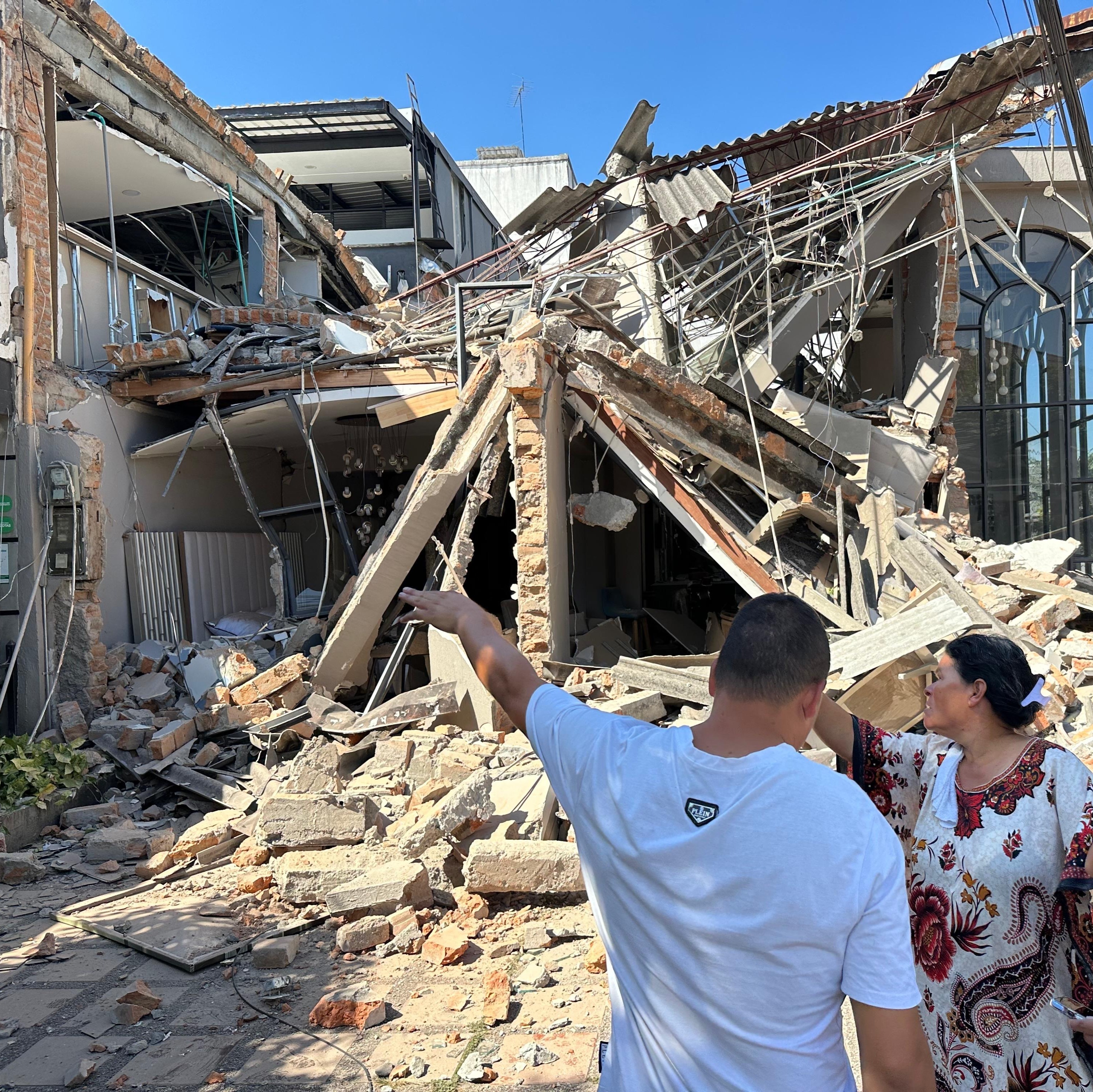 Philly residents scramble to reach loved ones as powerful earthquake ravages cities across western Colombia episode artwork