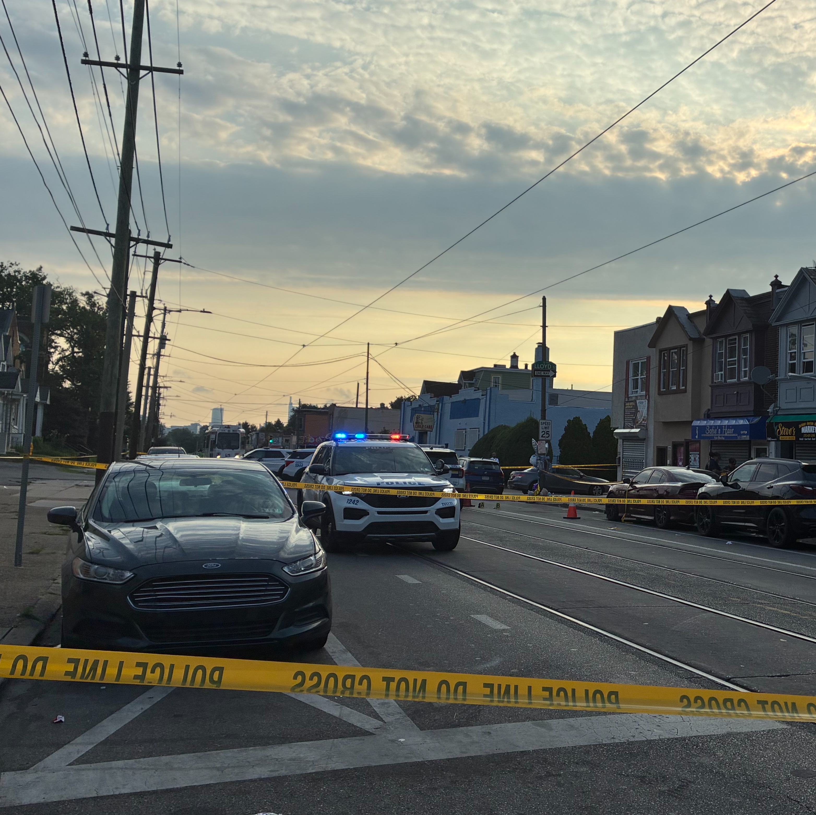 Police seek gunman in shooting that killed off-duty cop outside Southwest Philly bar episode artwork