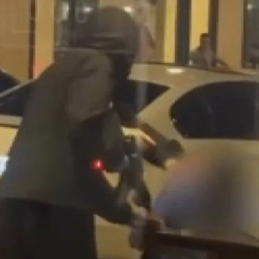 3 men, one armed with AR-15-style rifle, rob group on Center City sidewalk episode artwork