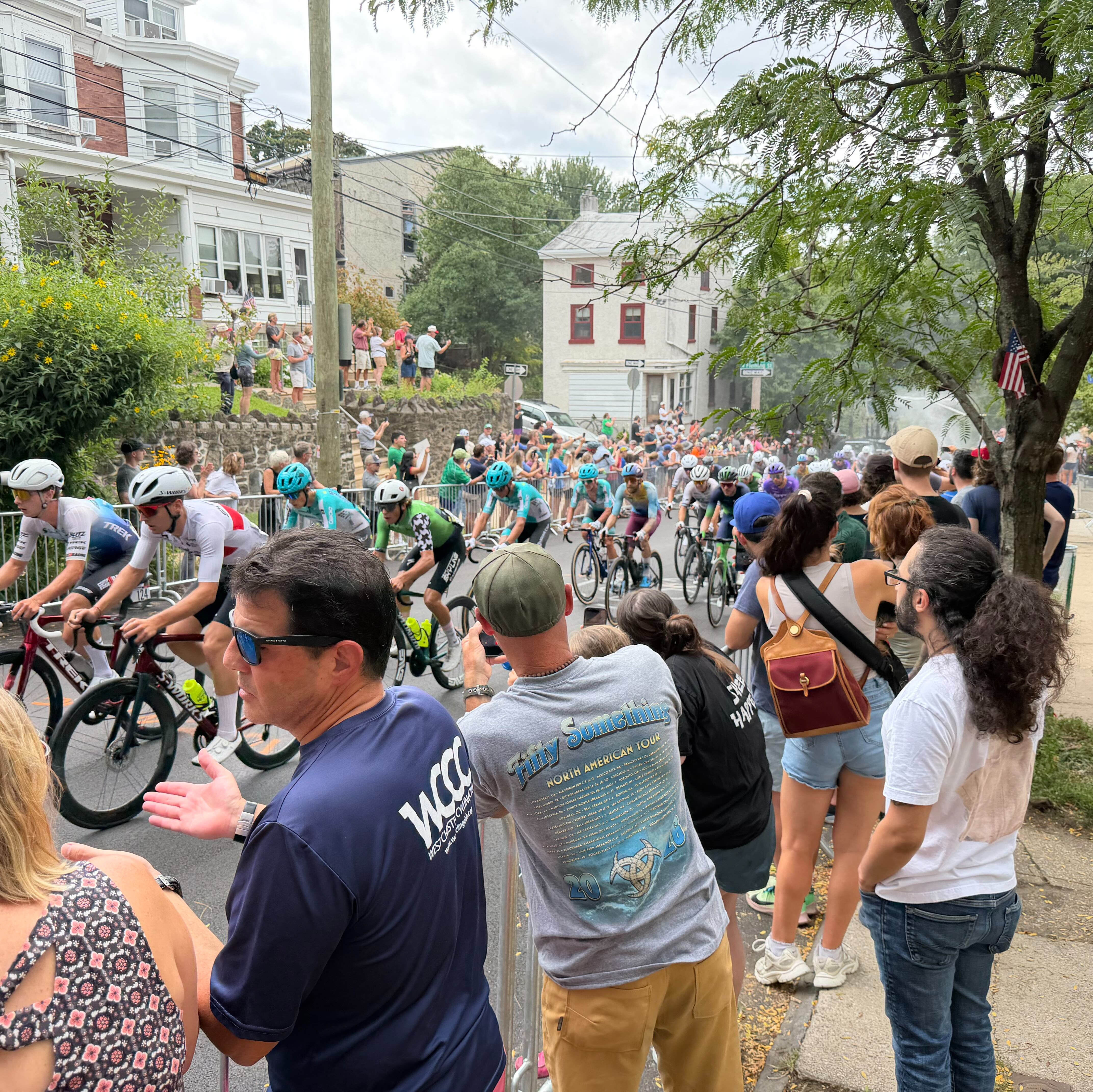 Tim Teutenberg finishes 1st in men's cycling race episode artwork