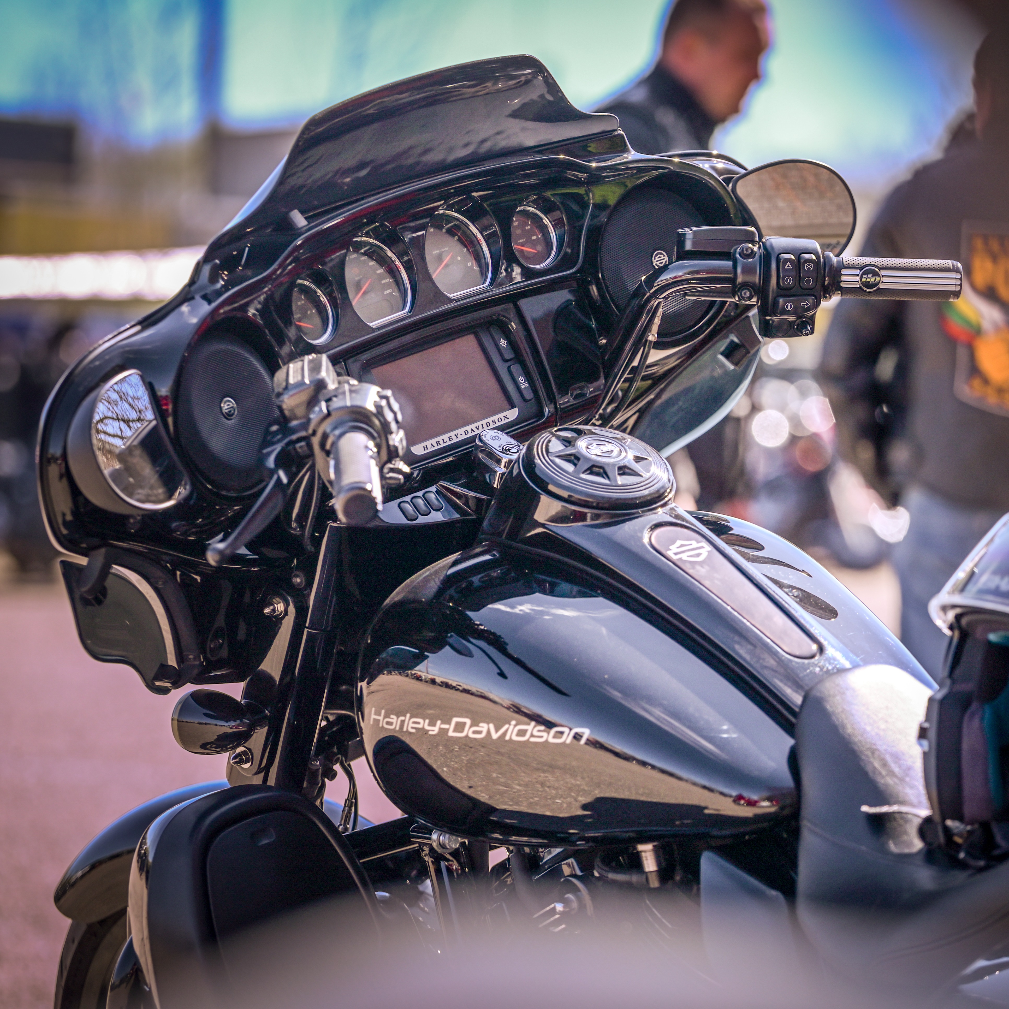 Harley-Davidson motorcycle up for bids in online government auction episode artwork