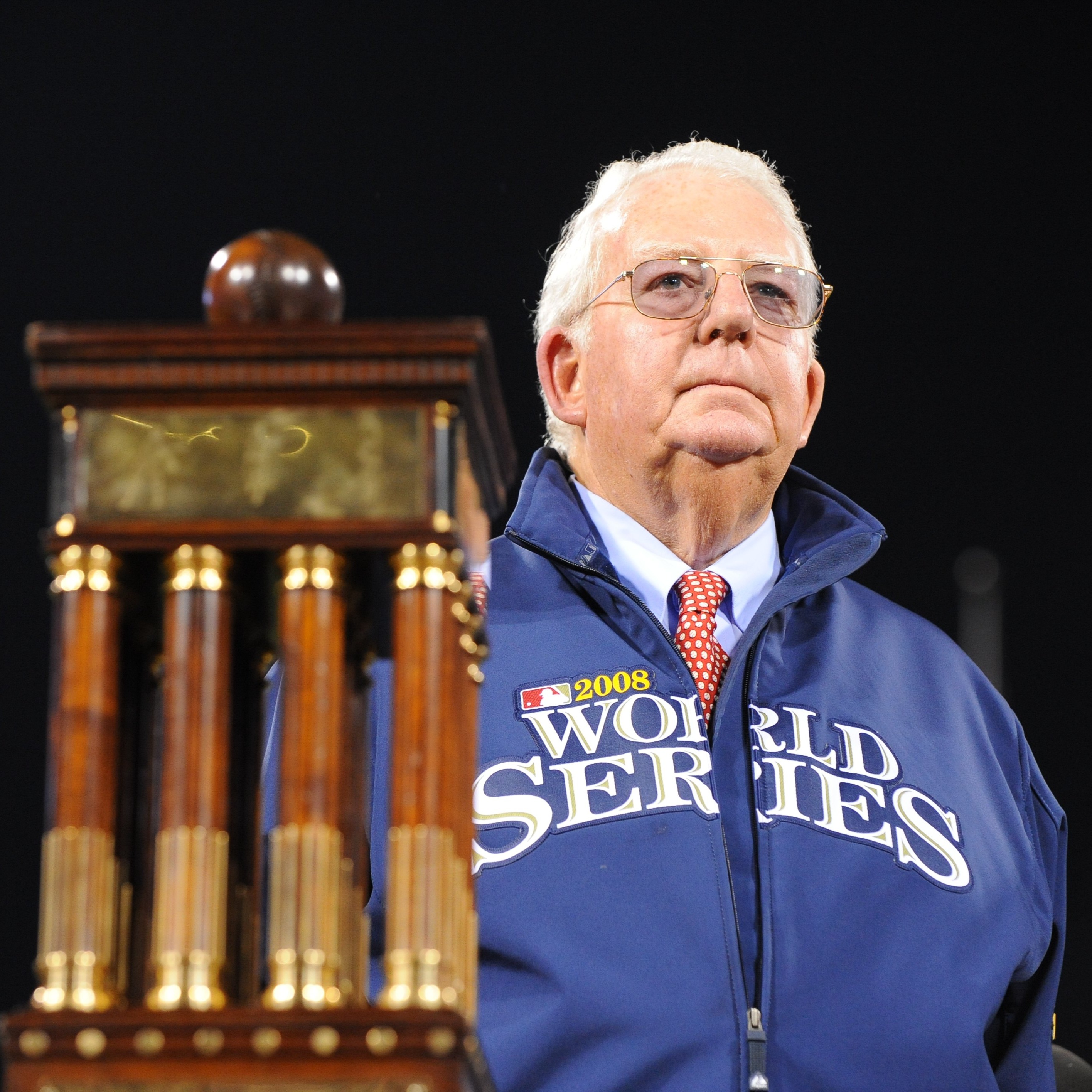 Long-time Phillies executive Bill Giles dies at 92 episode artwork