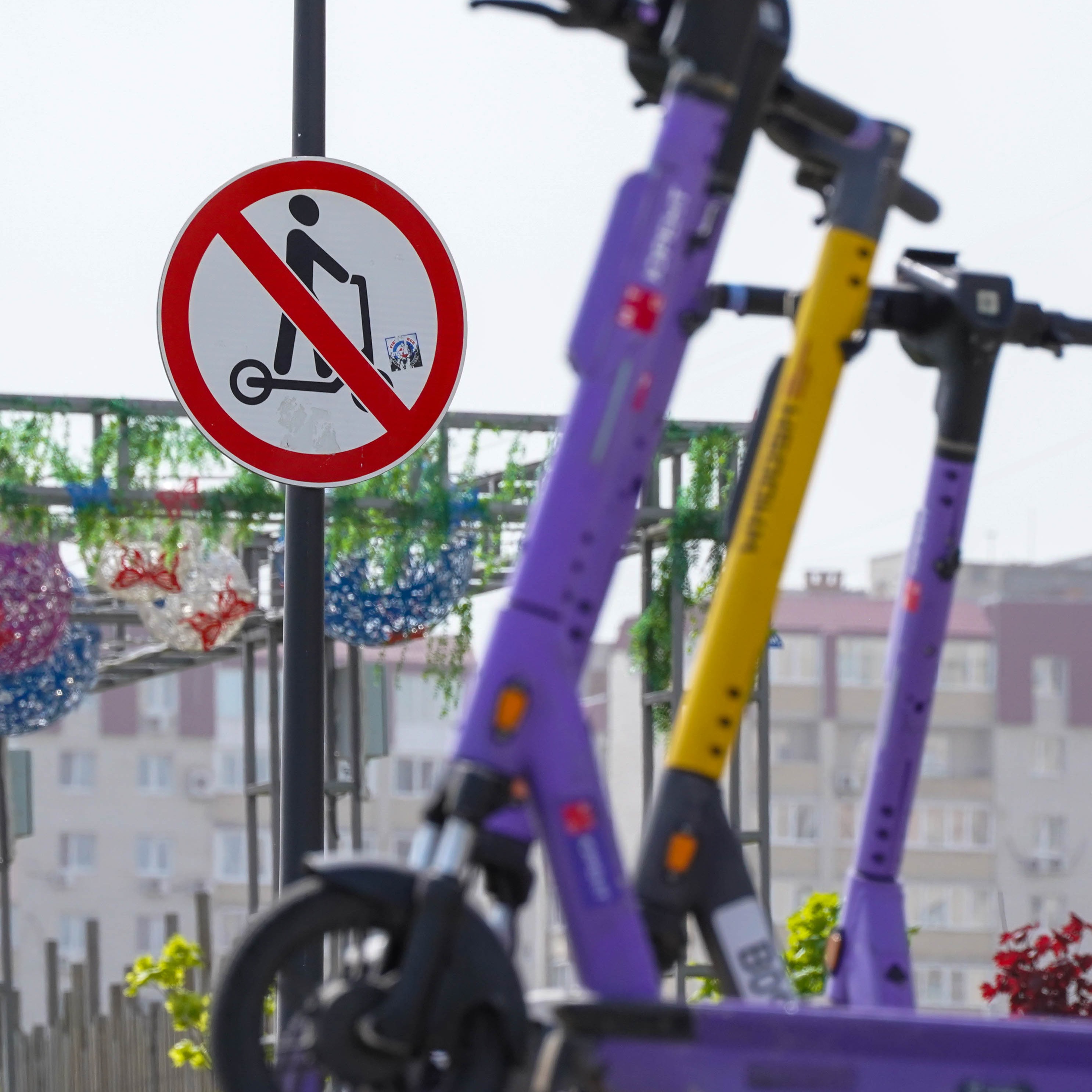 Compromise bill that would regulate e-scooters takes key step in Pa. House episode artwork