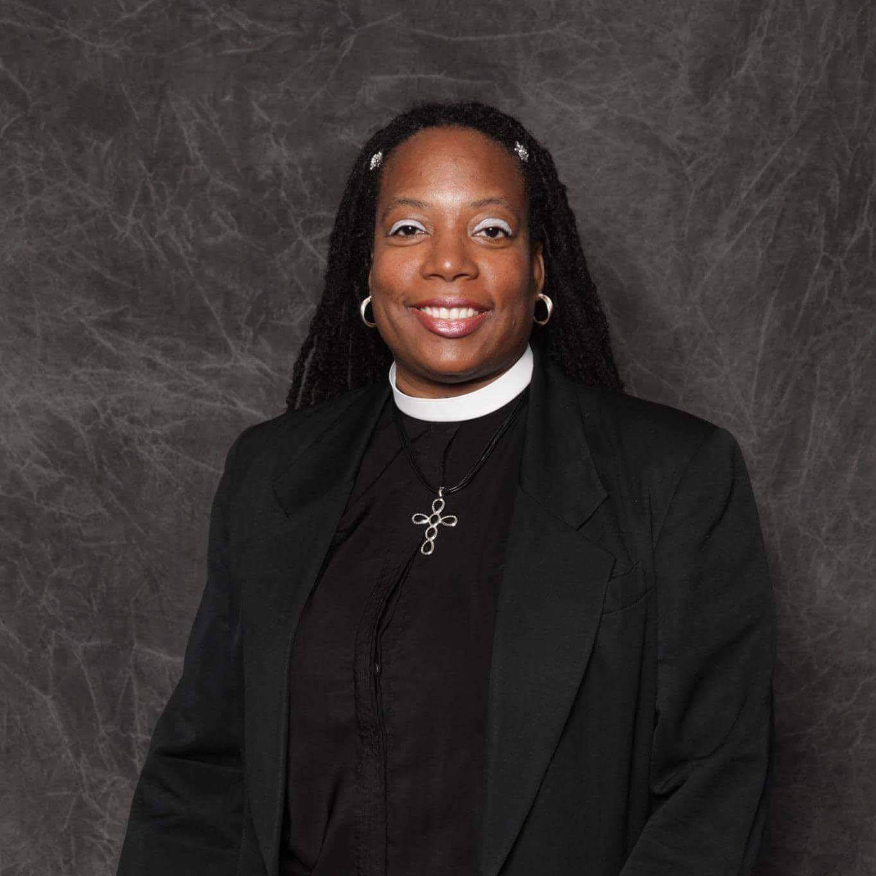 Listen to story of suicide attempt survivor: Aleechia Pitts, author and minister episode artwork