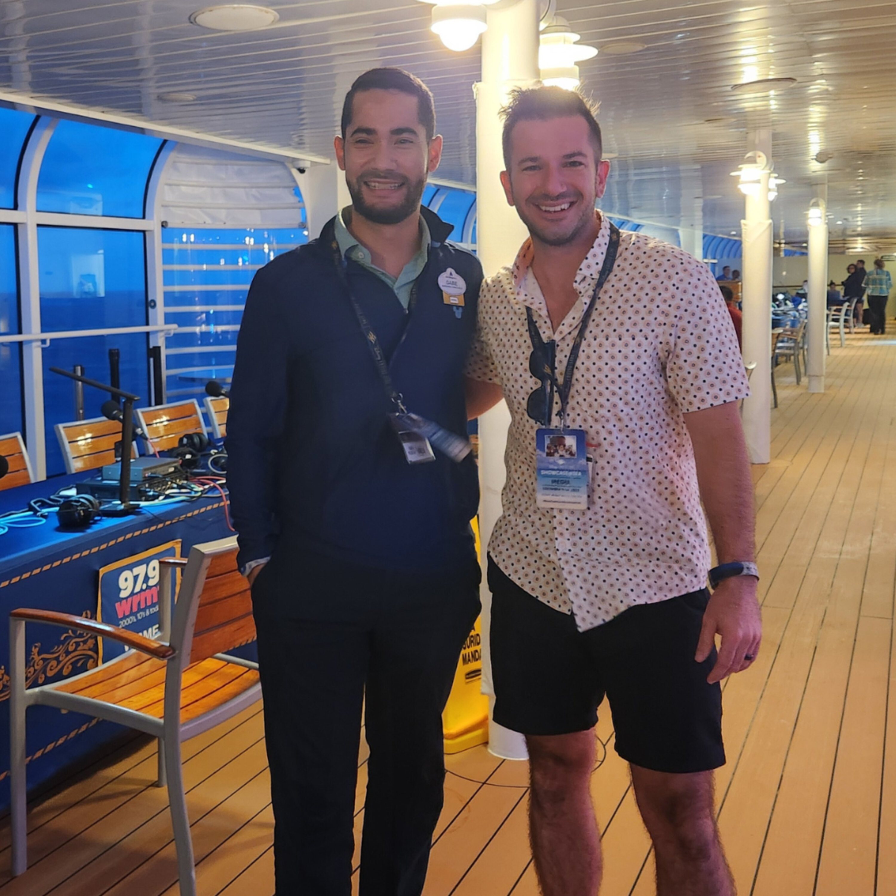 Bennett chats with Gabe on Holiday Sailing Aboard the Disney Dream episode artwork