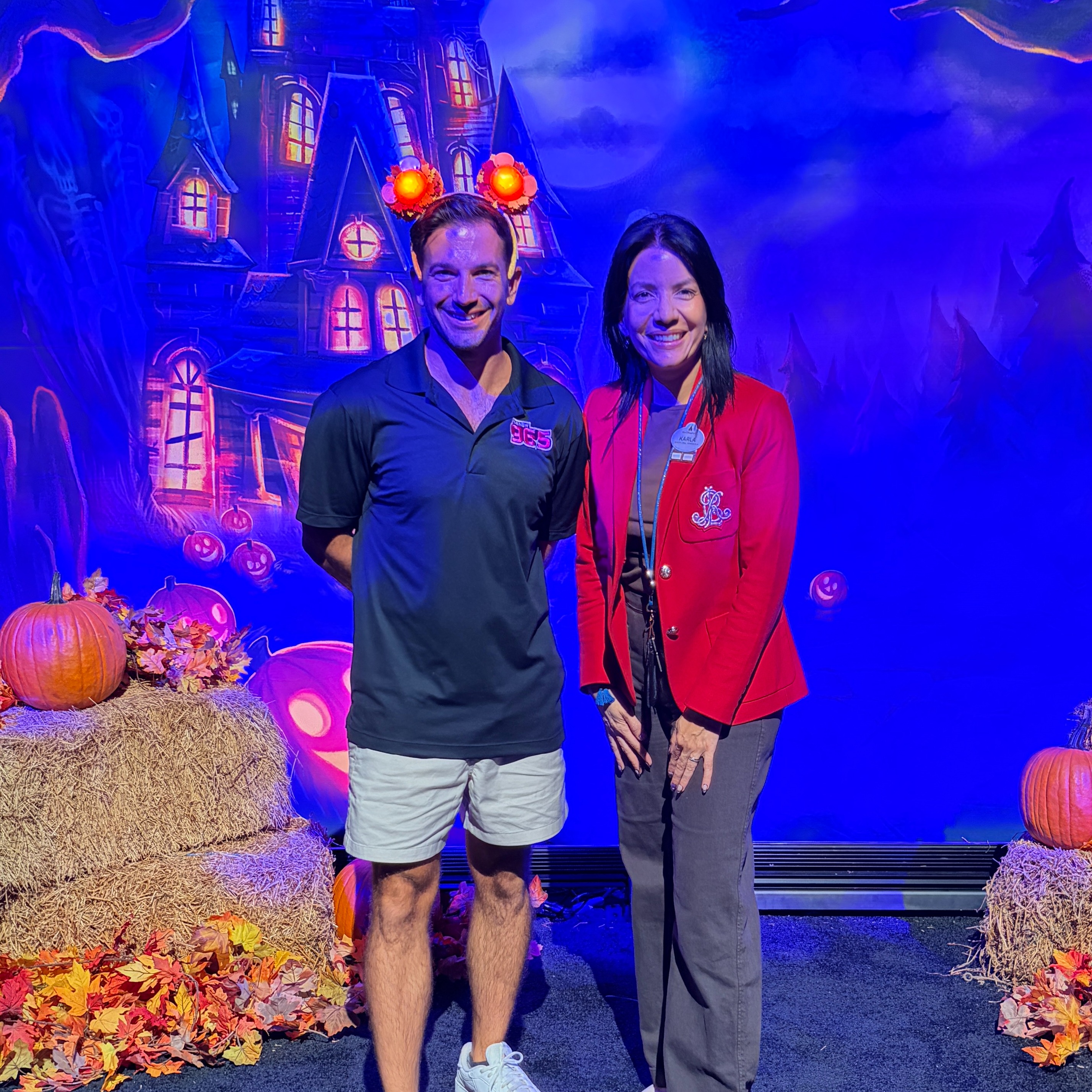 Bennett chats with Karla Hernandez at Walt Disney World on Experiences Beyond the Parks episode artwork