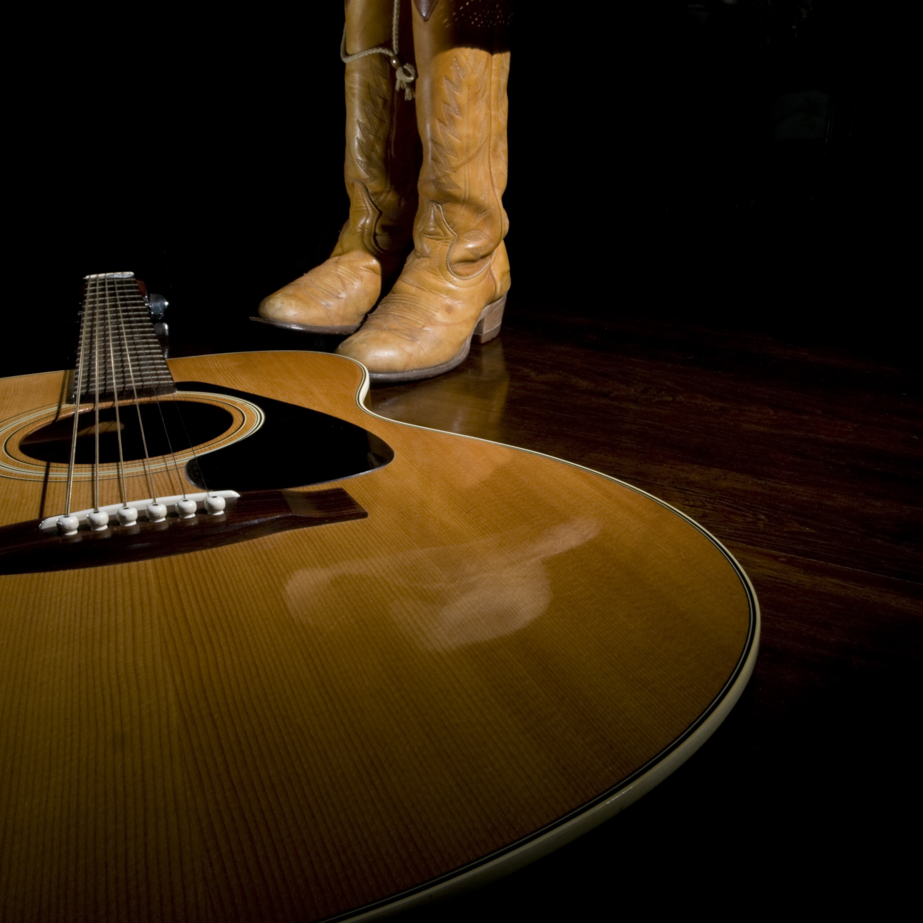 Dolly Breaks Her Silence on Elle King episode artwork