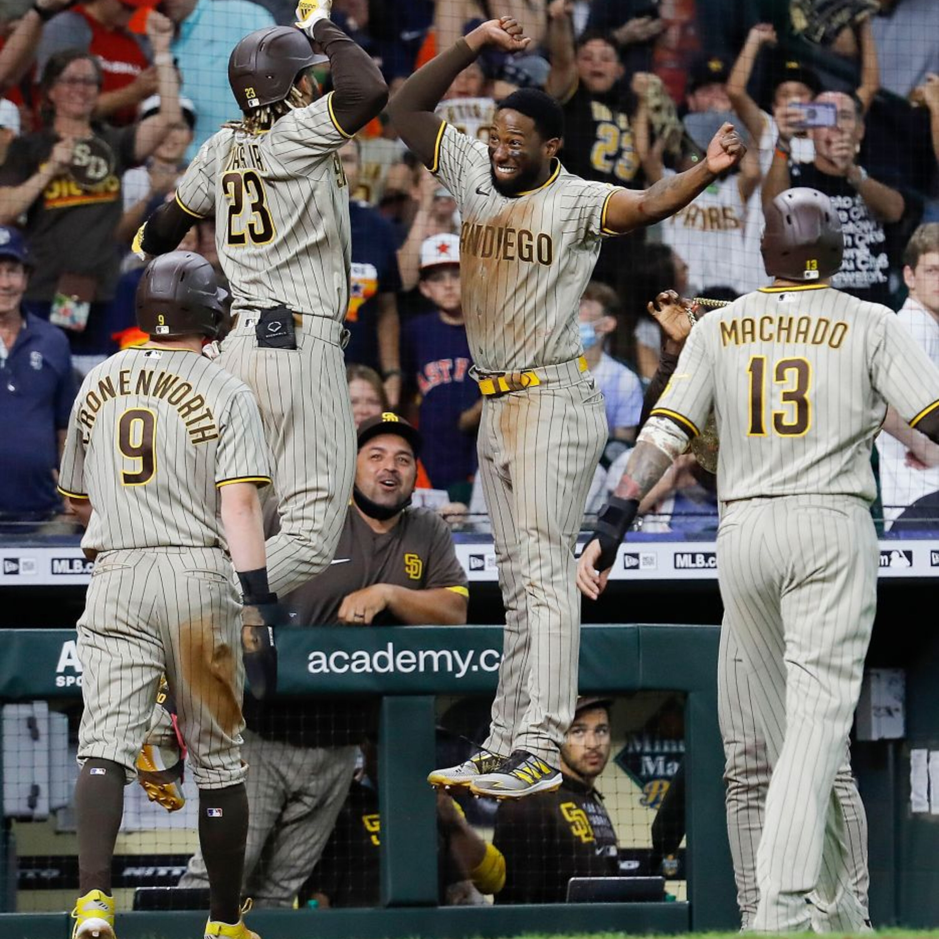 5.29.21 Padres Post Game: Padres 11 Astros 8 in 12 innings episode artwork