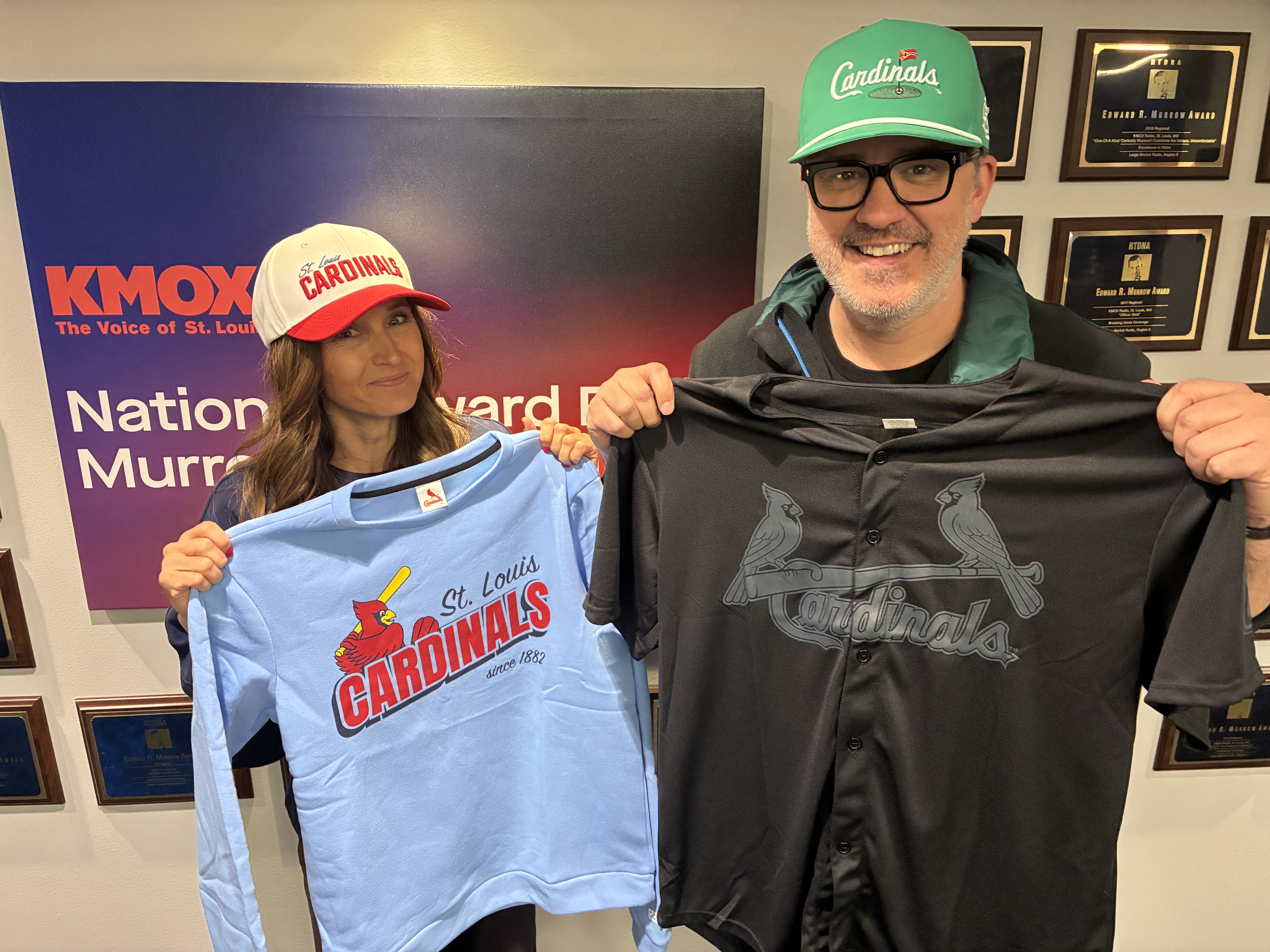 'Dark Mode' jerseys and Grateful Dead nights coming to Busch Stadium episode artwork