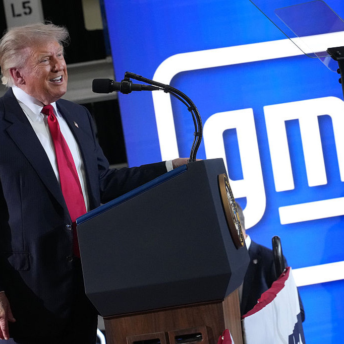 Auto Expert: 2nd Trump term has been a 'mixed bag' for US auto makers episode artwork