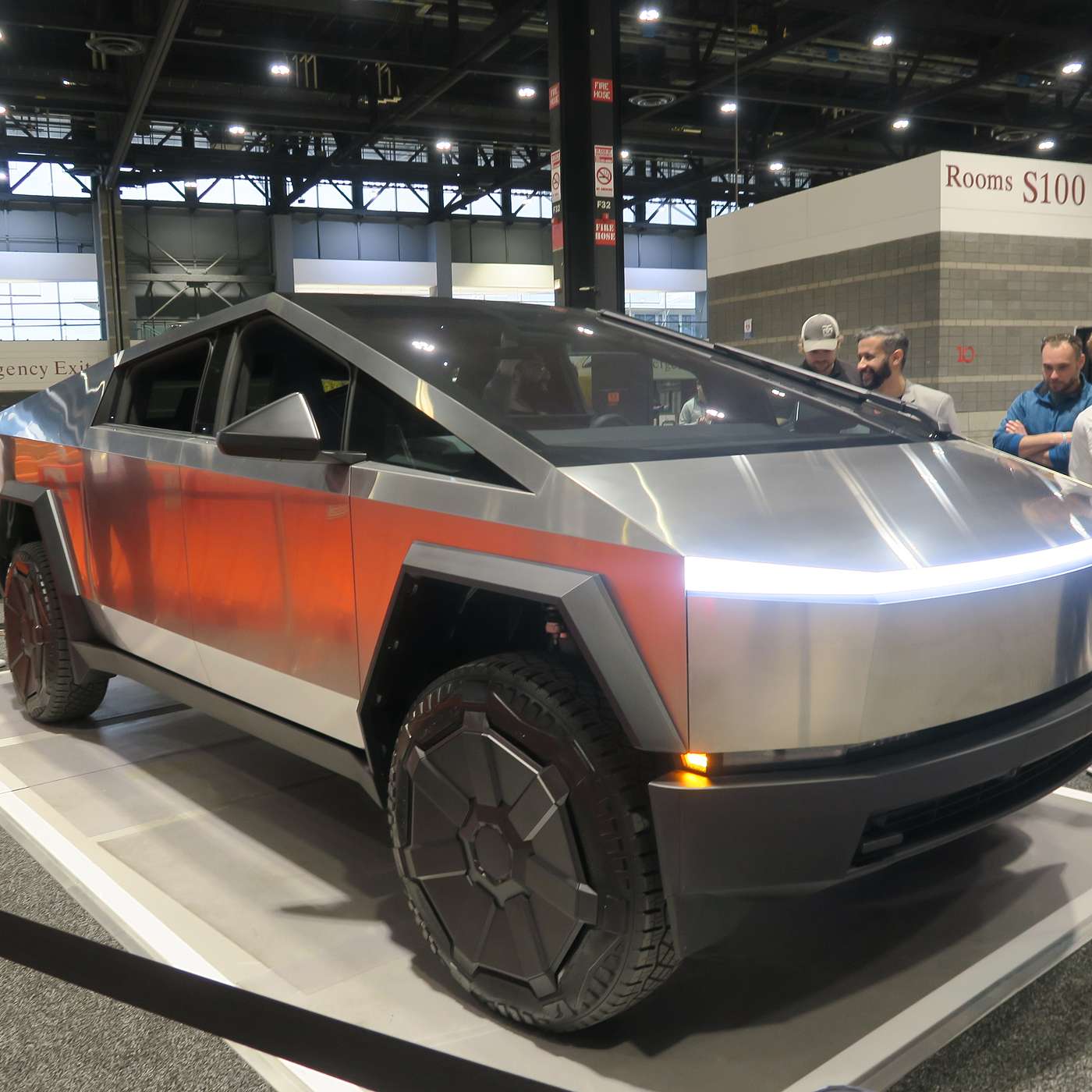 FROM THE TECHMOBILITY NEWS DESK:  The Tesla Cybertruck's Inconvenient Truths