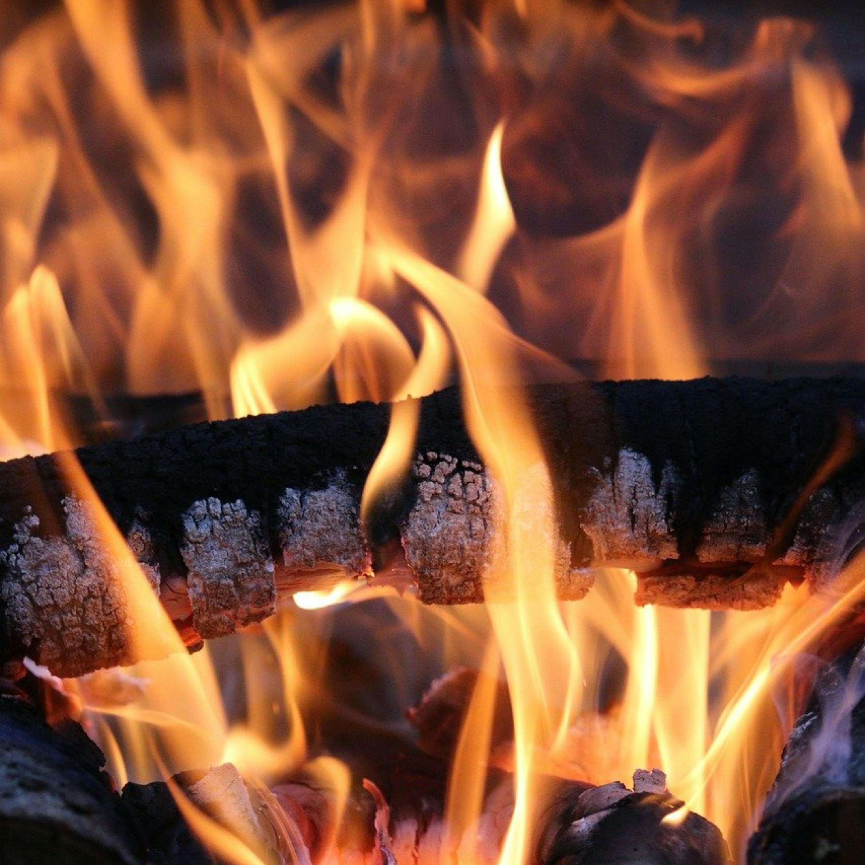 😴🔥🎵 Soothing MUSIC, Sound of FIRE: Fall Asleep Easily for a Revitalized HEALTH