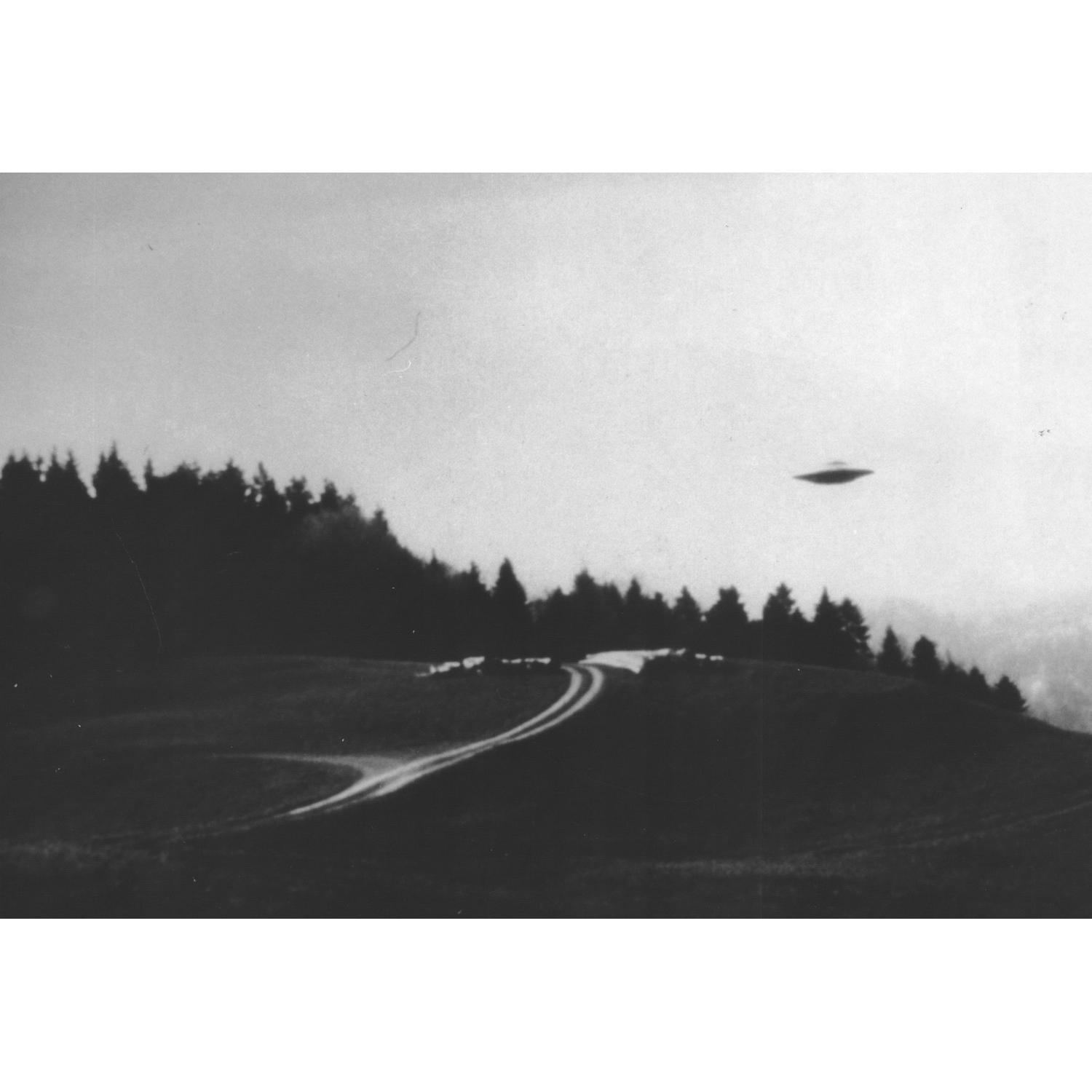 UFOs Flying Saucers and the Bender Mystery