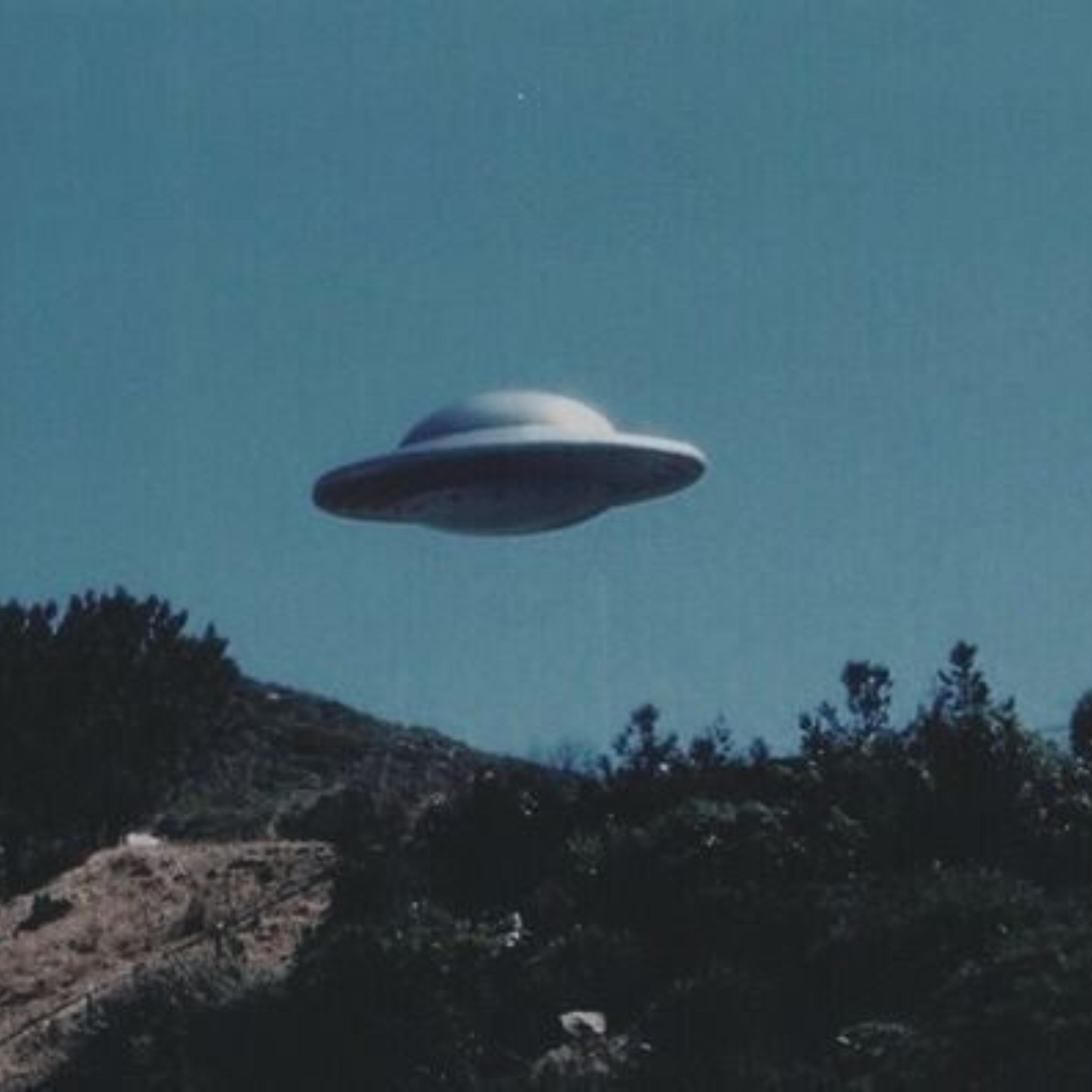 Pilots and Planes Swallowed by the UFO Pilots and Planes Swallowed by the UFO