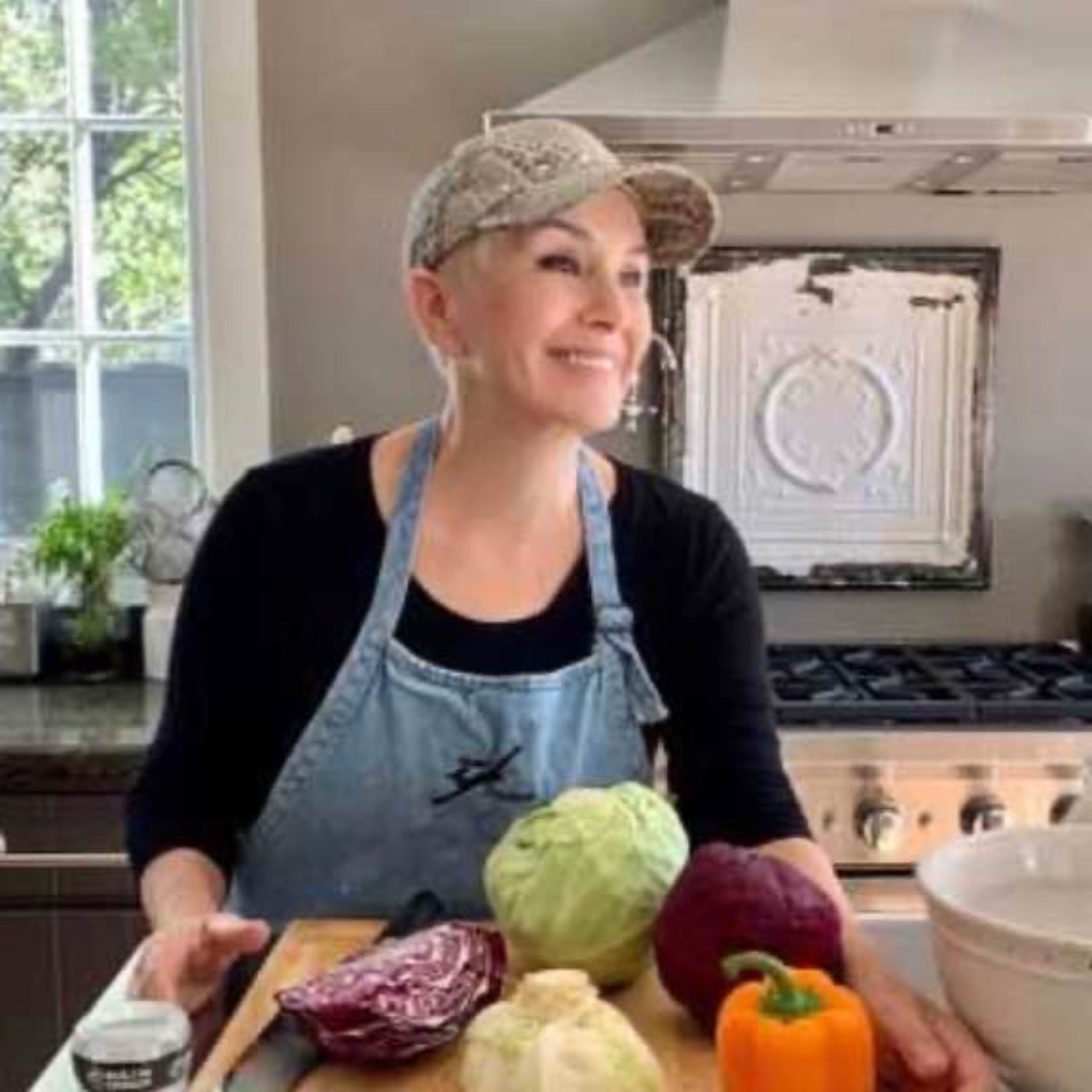 Food 101 in its fifth season, featuring Lynne Bowman as my guest. episode artwork