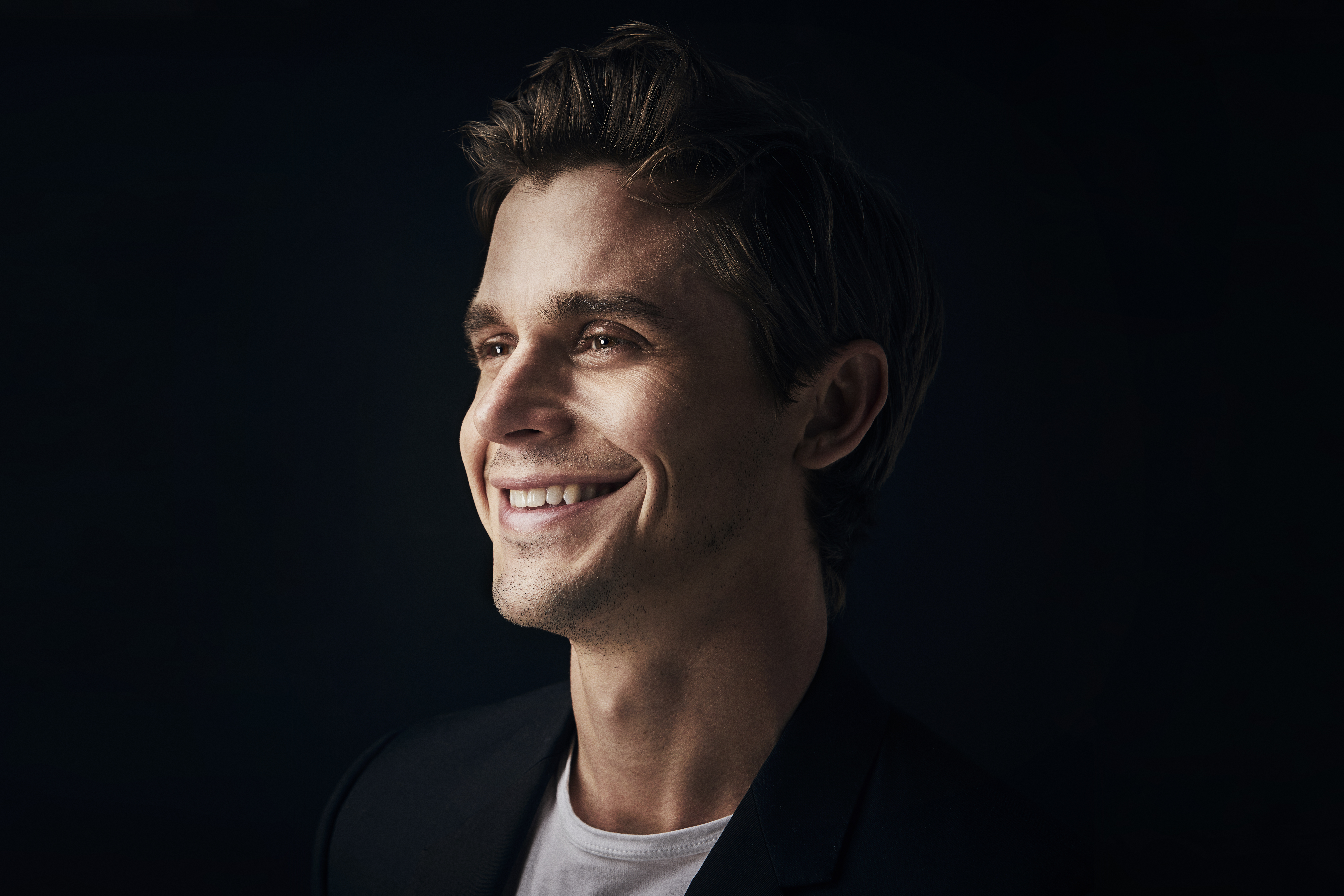 Joyful Eating for YOU and Those YOU Love with Antoni Porowski  episode artwork