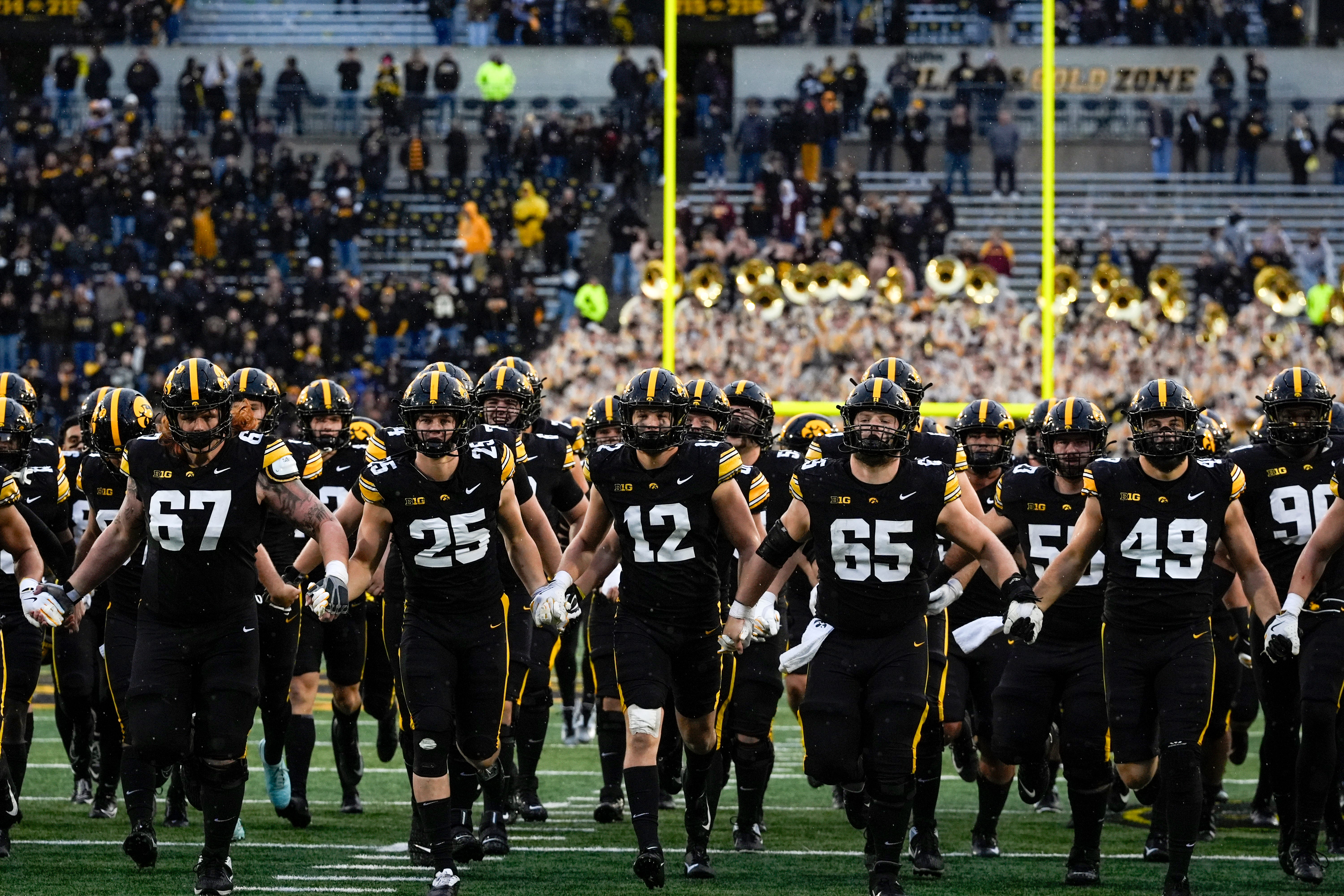 DuckTerritory's Erik Skopil joins the Swarmcast to preview Oregon episode artwork